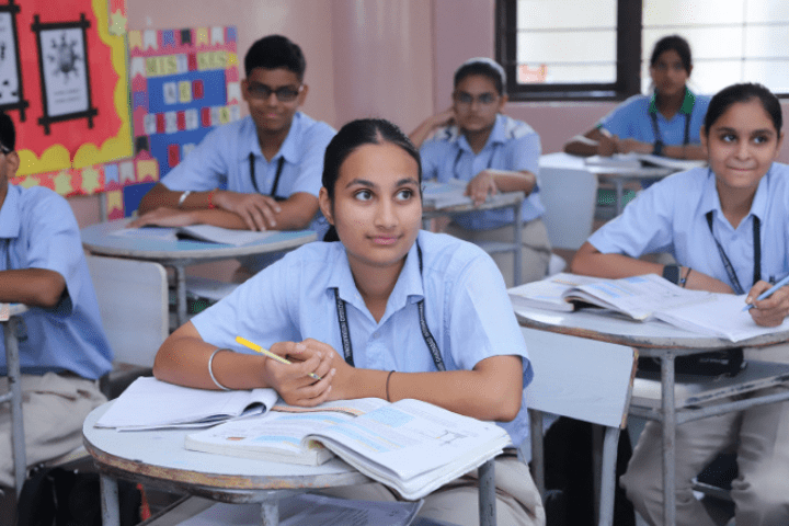 Illustration for 10th grade at Radiant High School